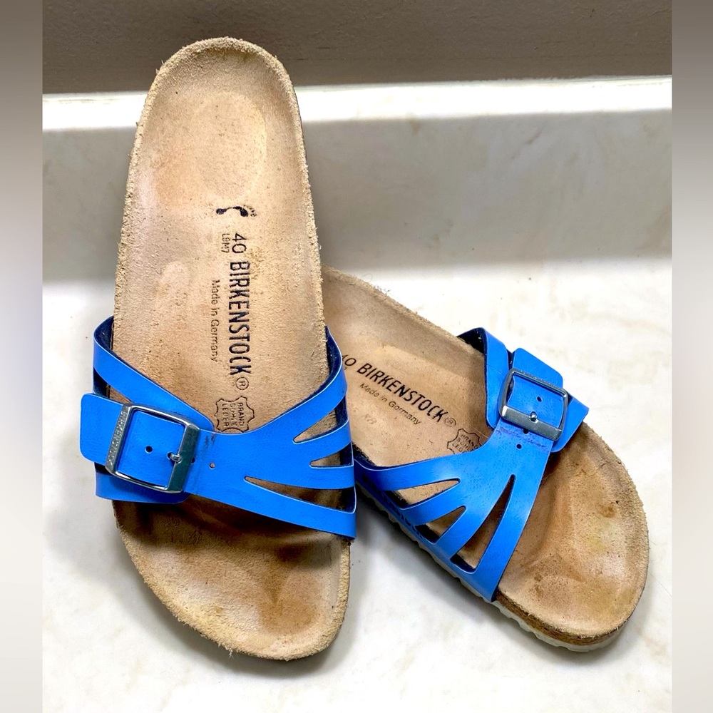 Birkenstock women’s 9 Bright Blue Slide Sandals
